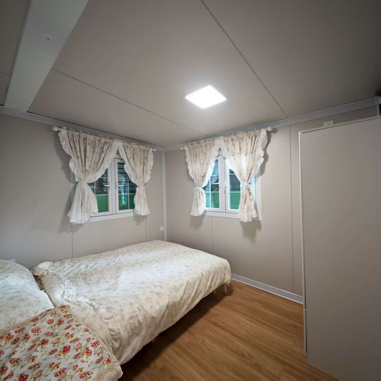 Dormitorio real amueblado de Nomi Base